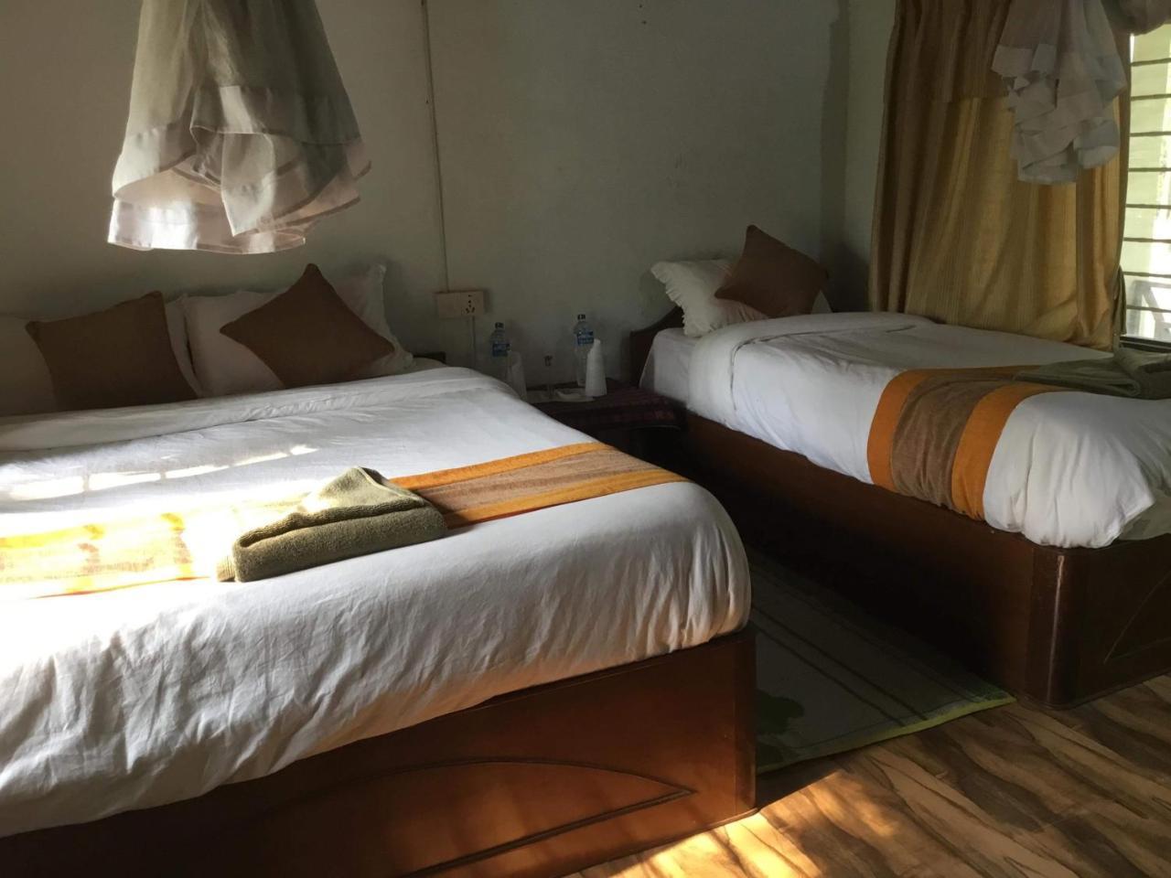 Rhino Lodge Bardia Pvt Ltd Bardiya Eksteriør bilde