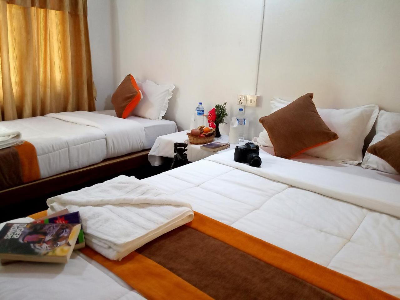 Rhino Lodge Bardia Pvt Ltd Bardiya Eksteriør bilde